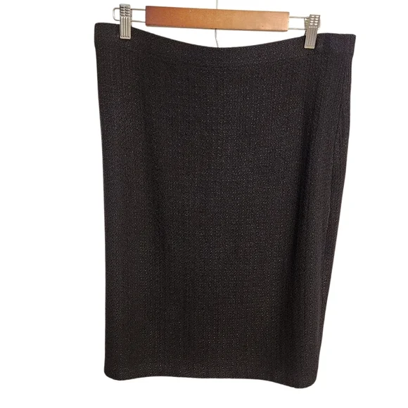 St. John Collection | Women's Black Two-Piece Santana Knit Skirt Suit (Size 8) - Picture 14 of 15